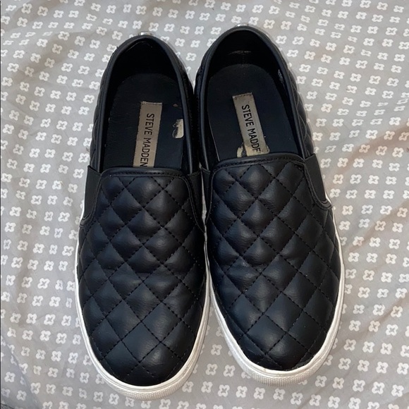 Steve Madden black slip on shoes - Picture 4 of 5